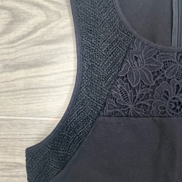 J. Crew Black structured mixed Lace shell Sleeveless Blouse top size xs - Picture 3 of 7